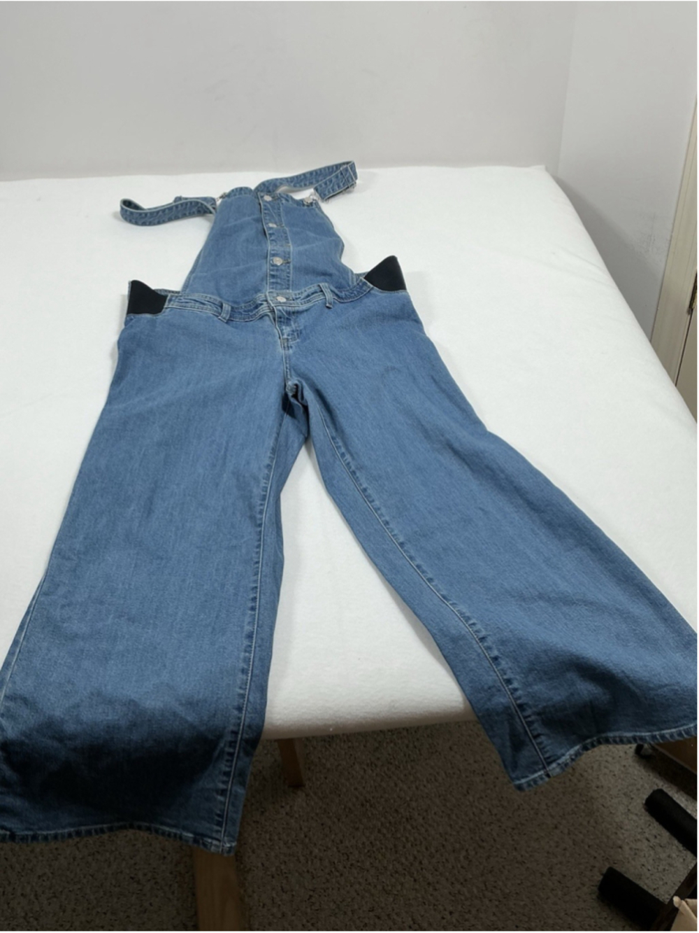Womans NWOT Isabel pre pregnancy Wide Leg Blue Jean Overalls Size 12